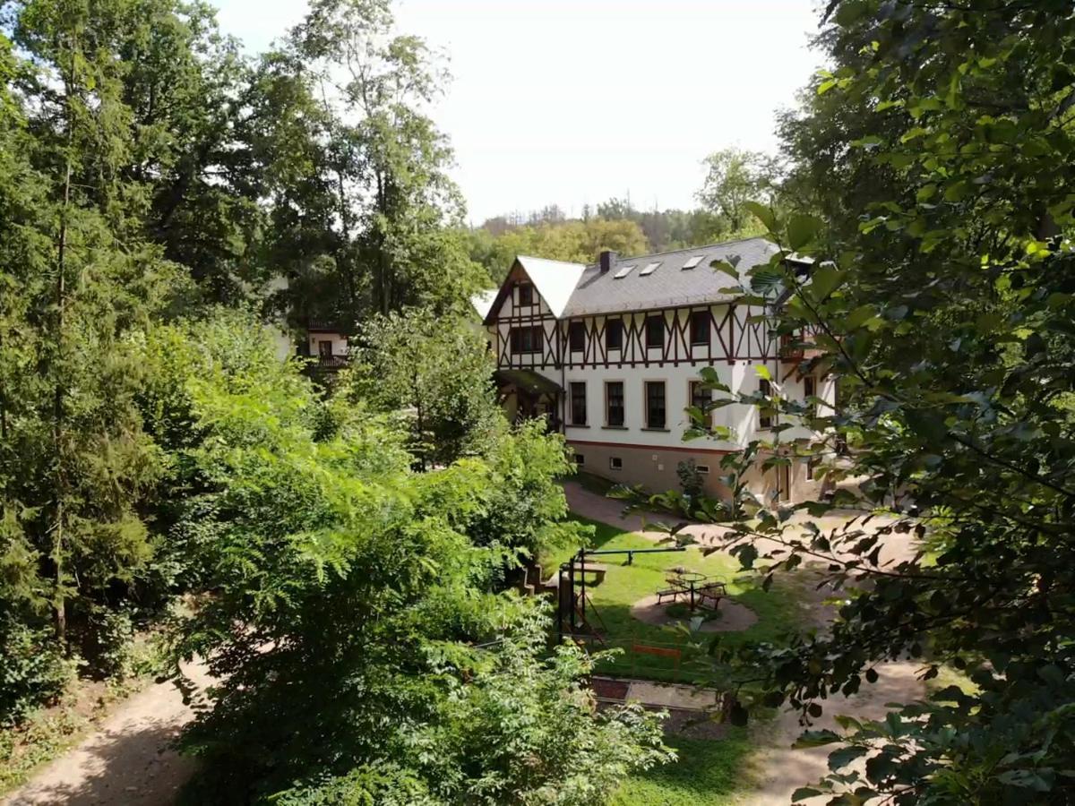 Land-gut-Hotel Waldgasthof Zur Margarethenmühle Rosswein Exterior foto